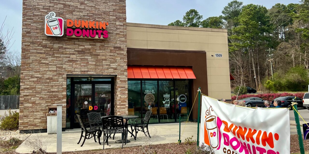 Chapel Hill Dunkin’ Approved for Drive-Thru Window