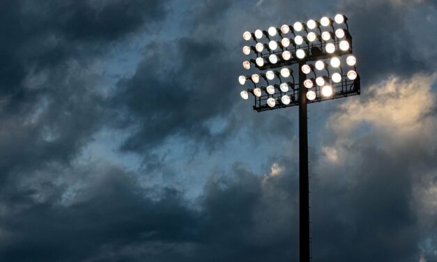 Light Issue Ends UNC Baseball Game Early