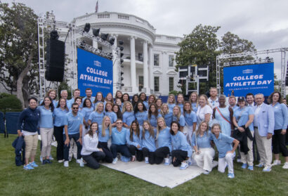 LOOK: UNC Field Hockey and Women’s Tennis Teams Visit Washington, D.C.