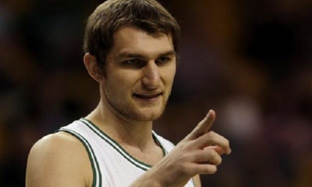 Brooklyn Nets Sign Tyler Zeller to Two-Year Contract