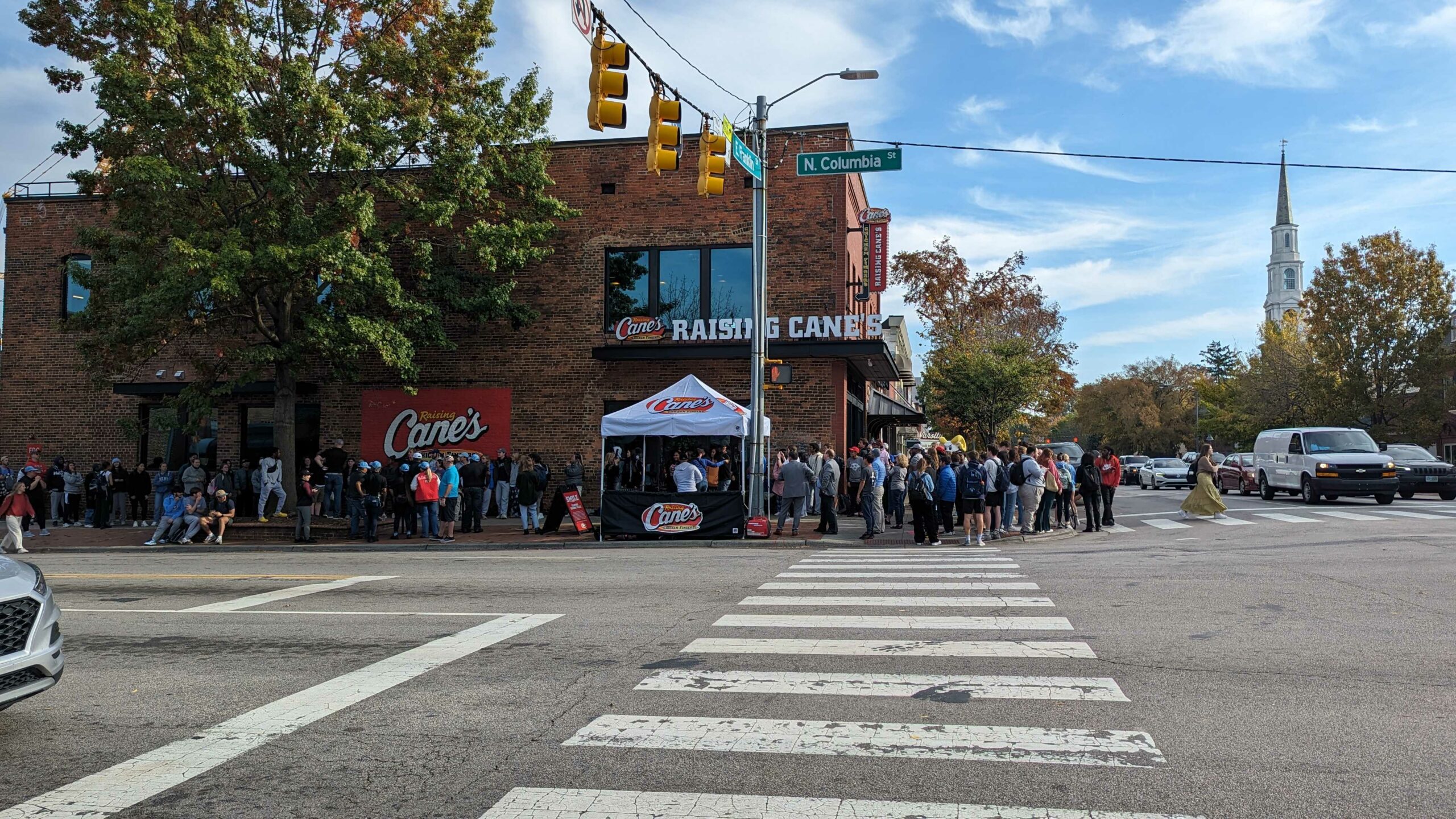 Raising Cane's Chapel Hill location now open