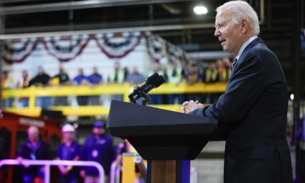 Biden Goes Into 2024 With the Economy Getting Stronger, but Voters Feel Horrible About It