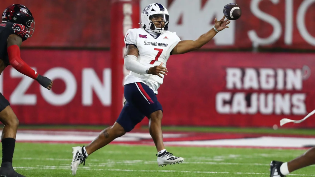 Quarterback Gio Lopez Acclimating to UNC After Late Arrival: 'He can spin it'