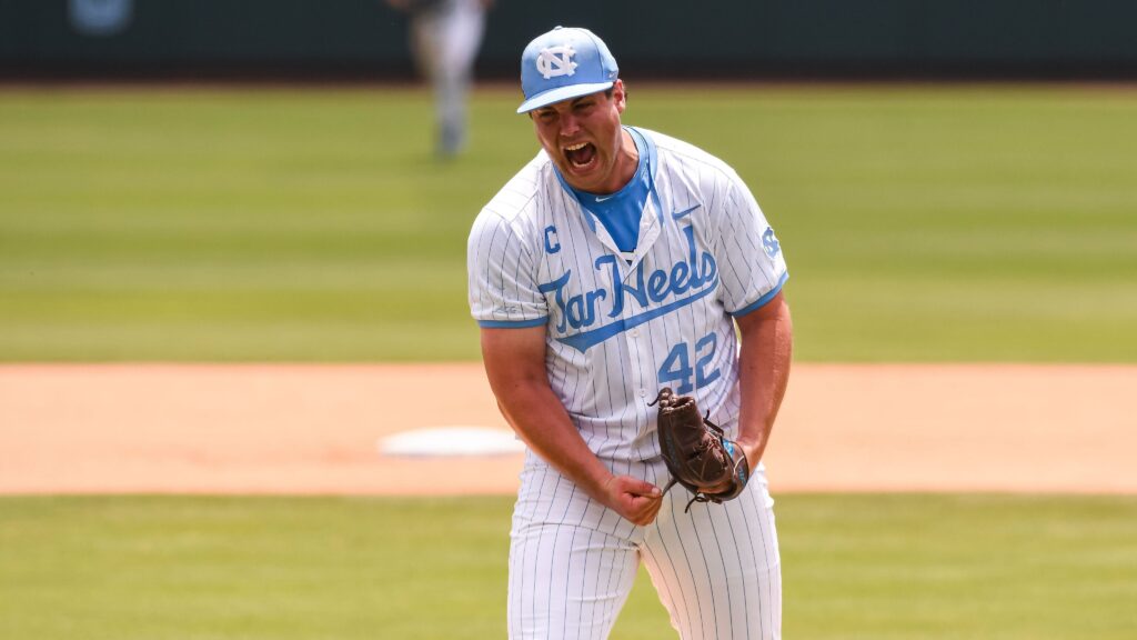 Knapp Dominant In Diamond Heels Shutout Win Over Holy Cross