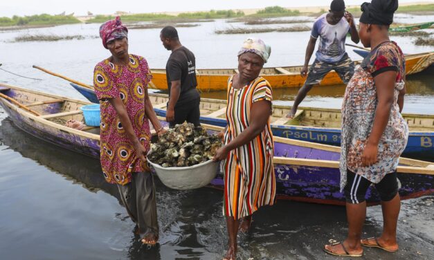 In Coastal Ghana, Female Oyster Farmers Try to Save an Old Practice Threatened by Climate Change
