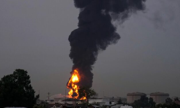 Israel Steps up Campaign in Lebanon, as Iran Keeps Stranglehold on Shipping