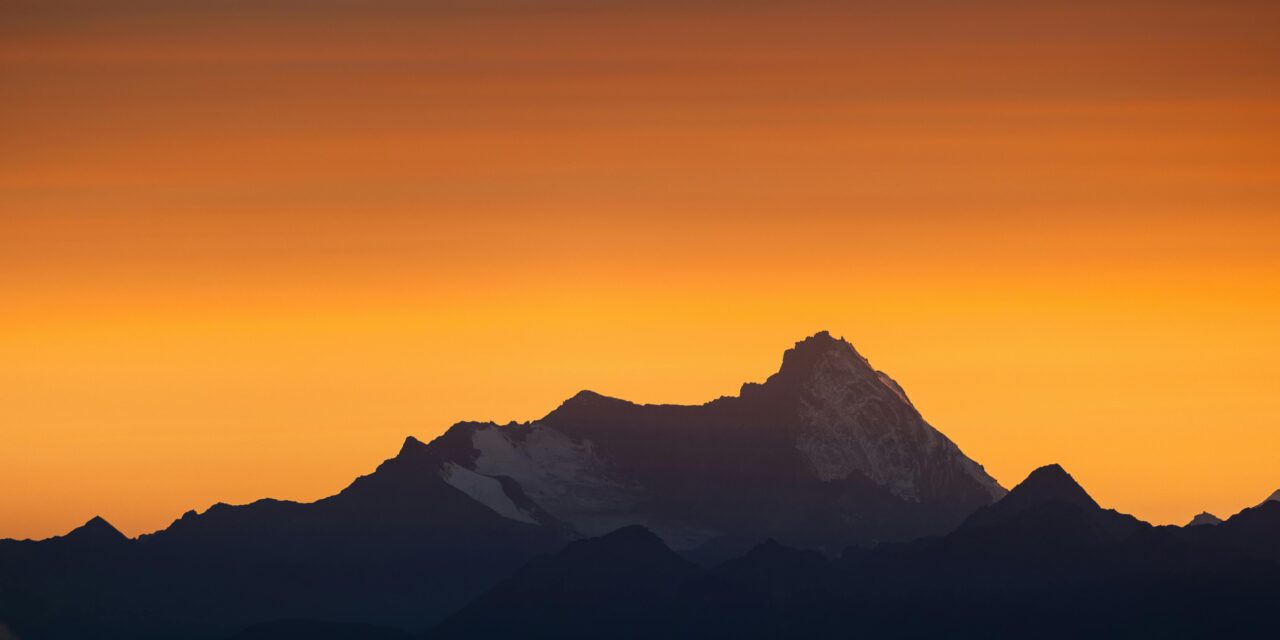 Straight Edge Finance: Buying at Peaks