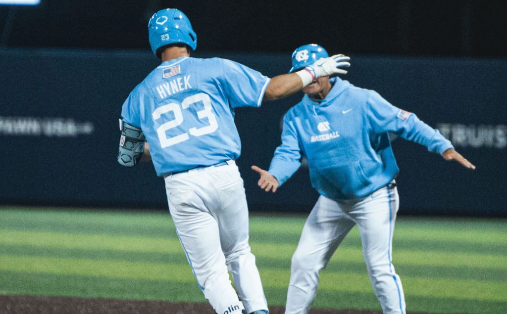 UNC Baseball Hits 4 Home Runs, Wins Slugfest at UNC-Wilmington