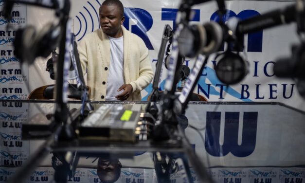As Ebola Spreads in Congo, a Radio Station Tries to Stop Health Misinformation