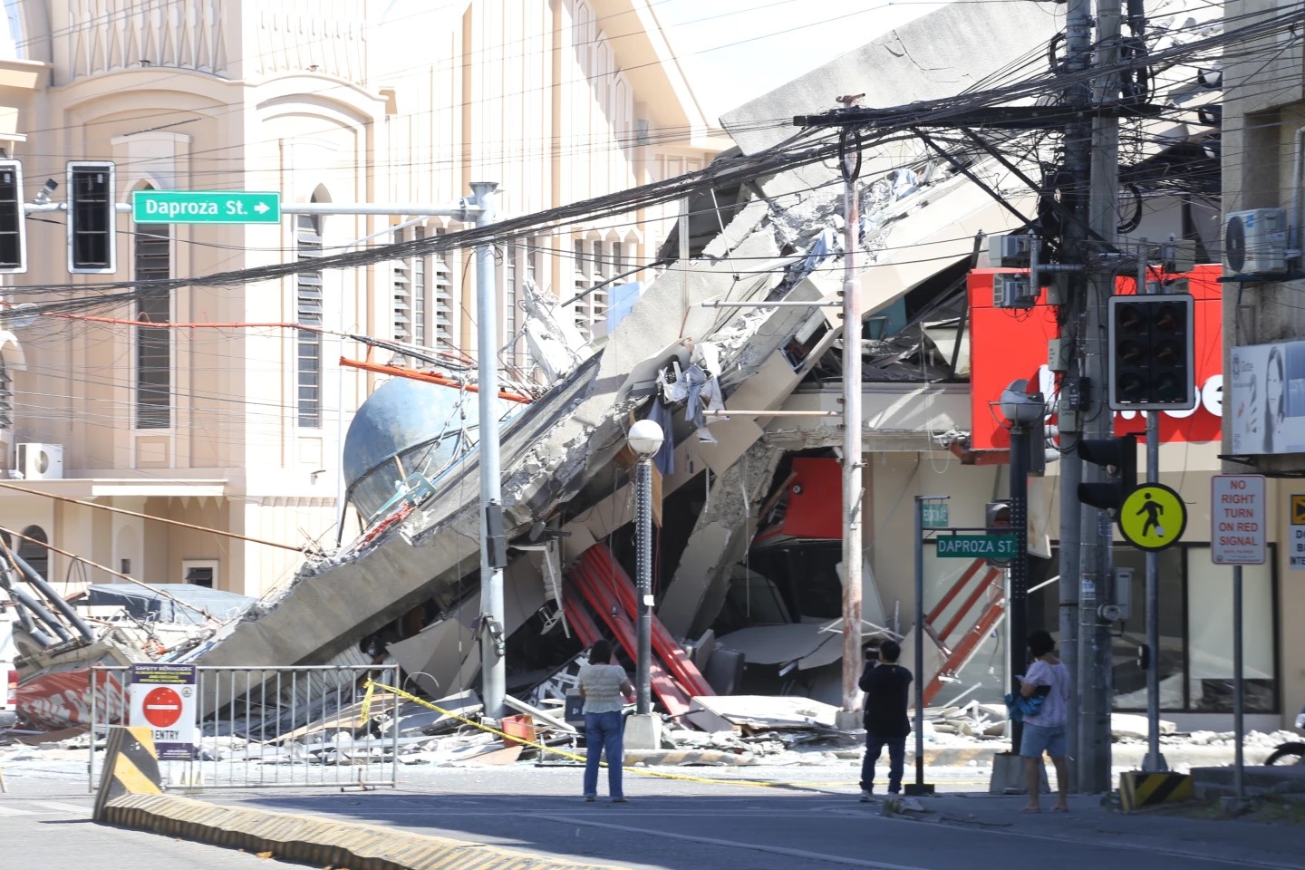 A 7. 8 Magnitude Quake in the Philippines Kills at Least 35, Collapses Buildings and Sparks Tsunami