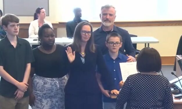 Lori Russell Takes Oath, Orange County Board of Education Sets Leaders for 2026-27