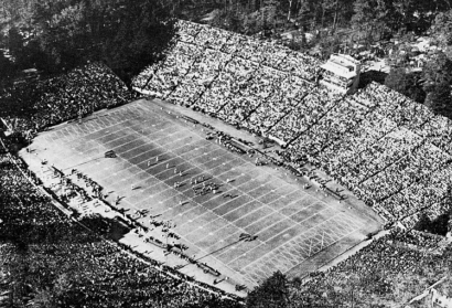100 Years of Kenan Stadium: Dress for Success