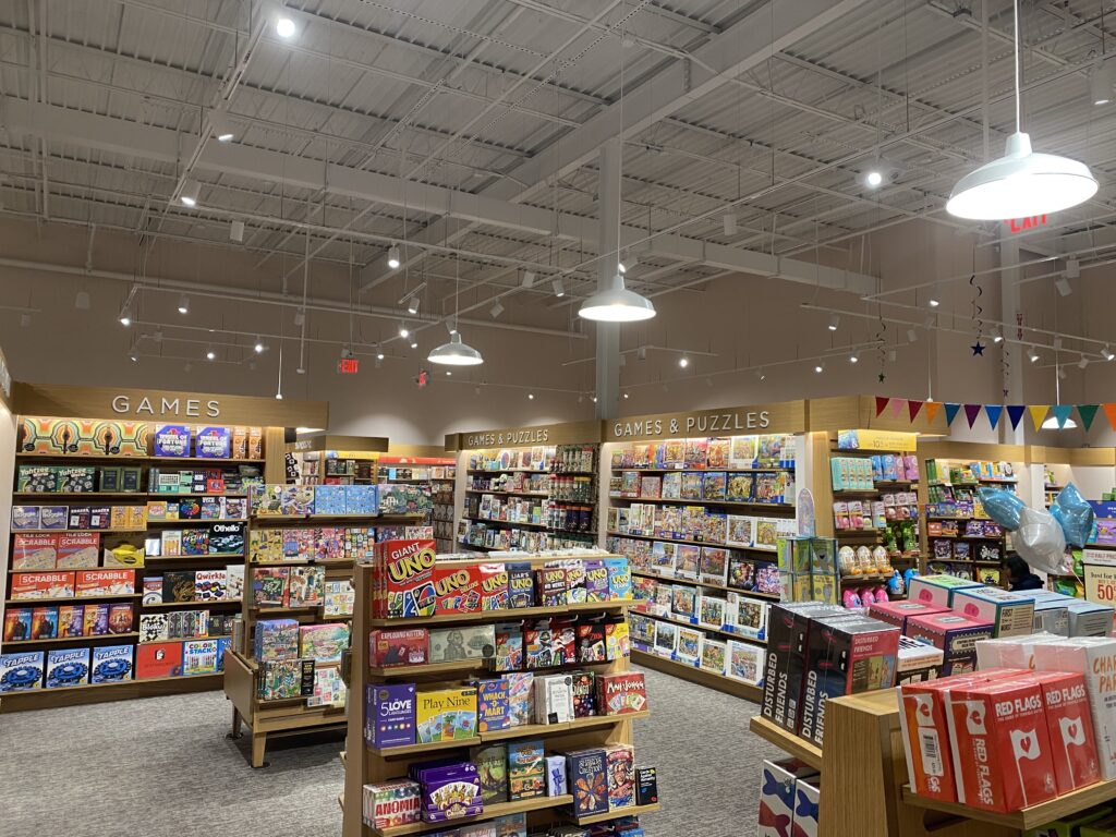 Barnes & Noble at University Place Opens to the Public, Hosts Ribbon-Cutting Barnes & Noble at University Place Opens to the Public, Hosts Ribbon-Cutting