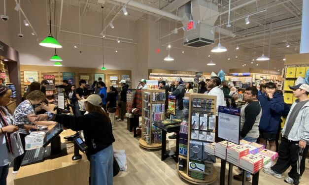 Barnes & Noble at University Place Opens to the Public, Hosts Ribbon-Cutting